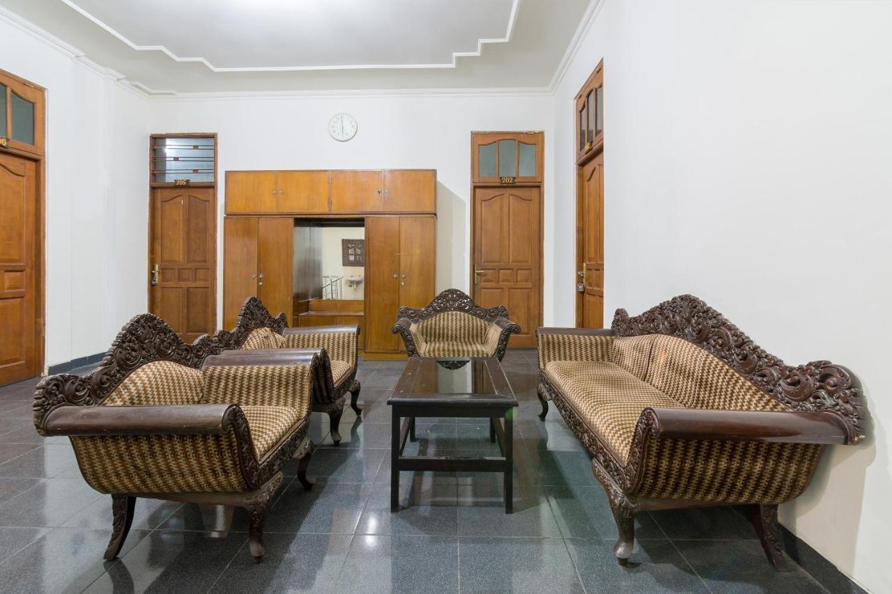 Reddoorz Near Tugu Yogyakarta Hotel Eksteriør billede